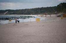 Saperzy przeszukują plażę wschodnią w Ustce - ustka24.info
