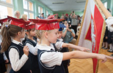 Ślubowanie uczniów pierwszej klasy w SP nr 2 w Ustce - ustka24.info