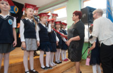 Ślubowanie uczniów pierwszej klasy w SP nr 2 w Ustce - ustka24.info
