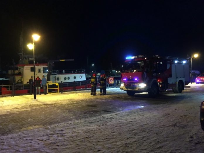 Mężczyzna wpadł do kanału portowego w Ustce - ustka24.info