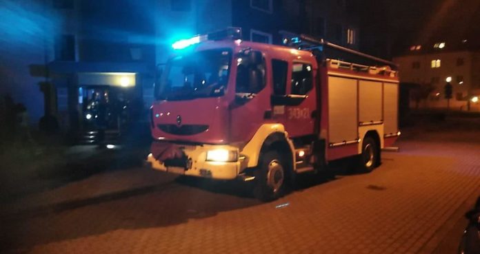 Śmierdząca substancja rozlana w Ustce, w bloku przy ulicy Polnej - ustka24.info