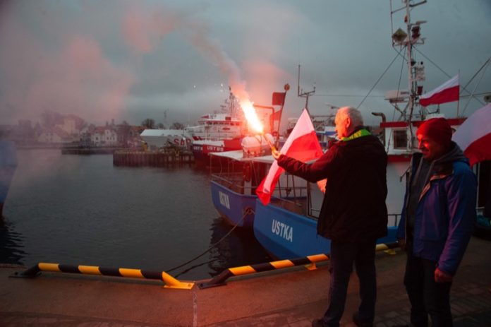 Protest rybaków morskich w Ustce. Zablokowali redę portu - ustka24.info